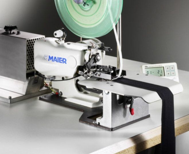 MAIER 221-19/4 Машина потайного стібка для виготовлення широких шльовок